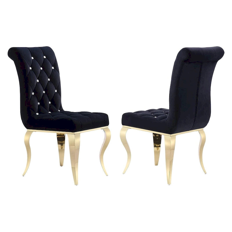 Chaises tapissées de velours avec dossier capitonné orné de cristaux et pieds cabriolets en métal miroir.