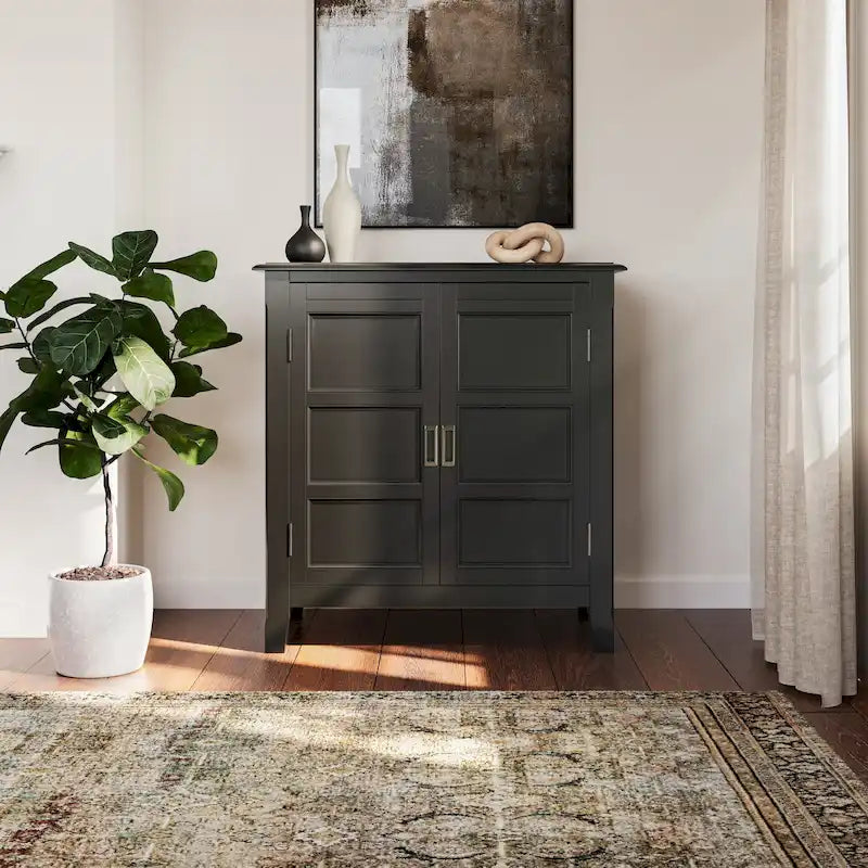 Meuble bas de rangement en bois massif de 76 cm de large de style transitionnel