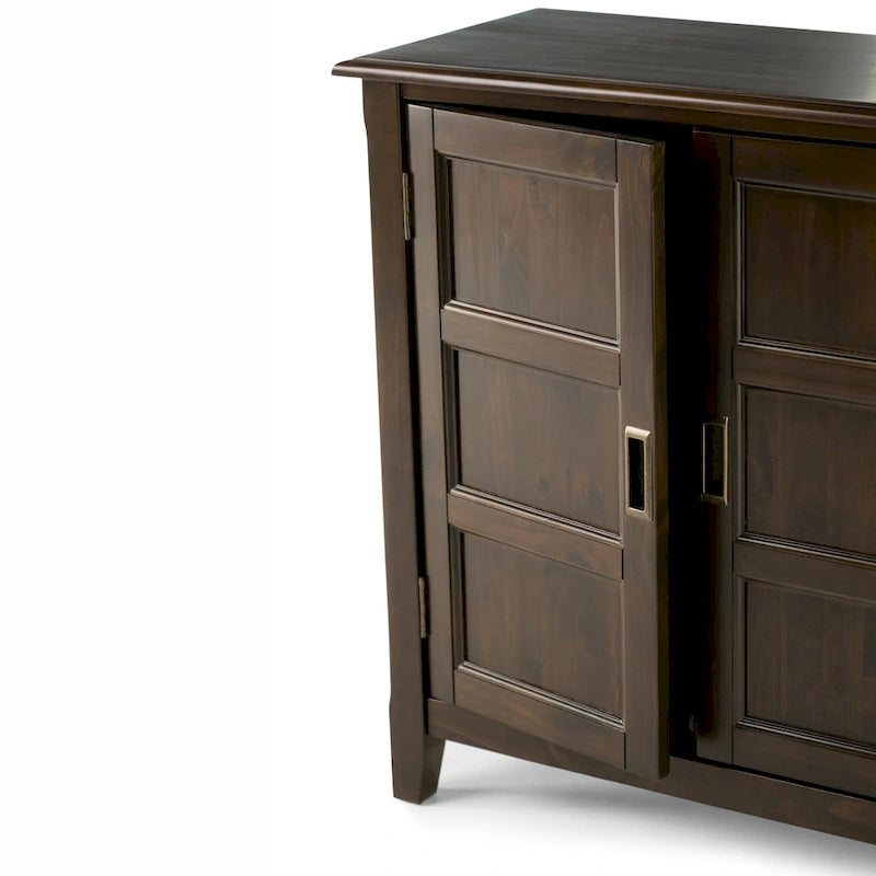 Meuble bas de rangement en bois massif de 76 cm de large de style transitionnel