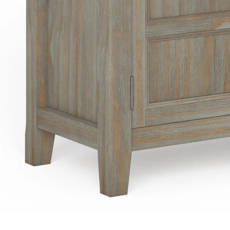 Meuble bas de rangement en bois massif de 76 cm de large de style transitionnel
