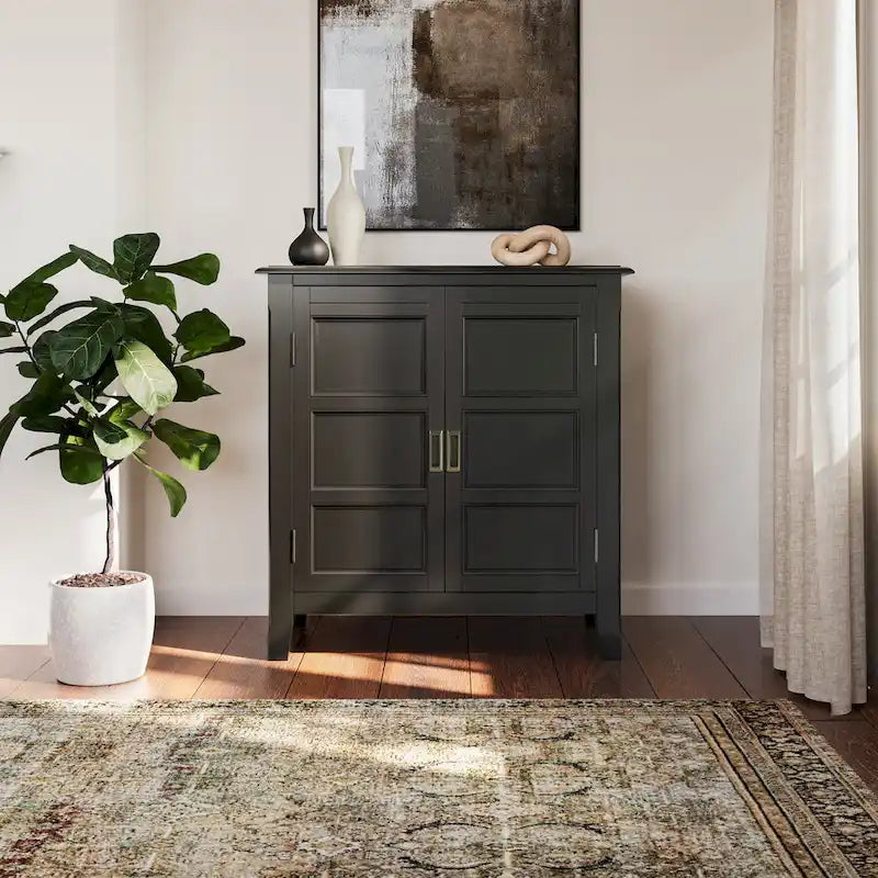 Meuble bas de rangement en bois massif de 76 cm de large de style transitionnel