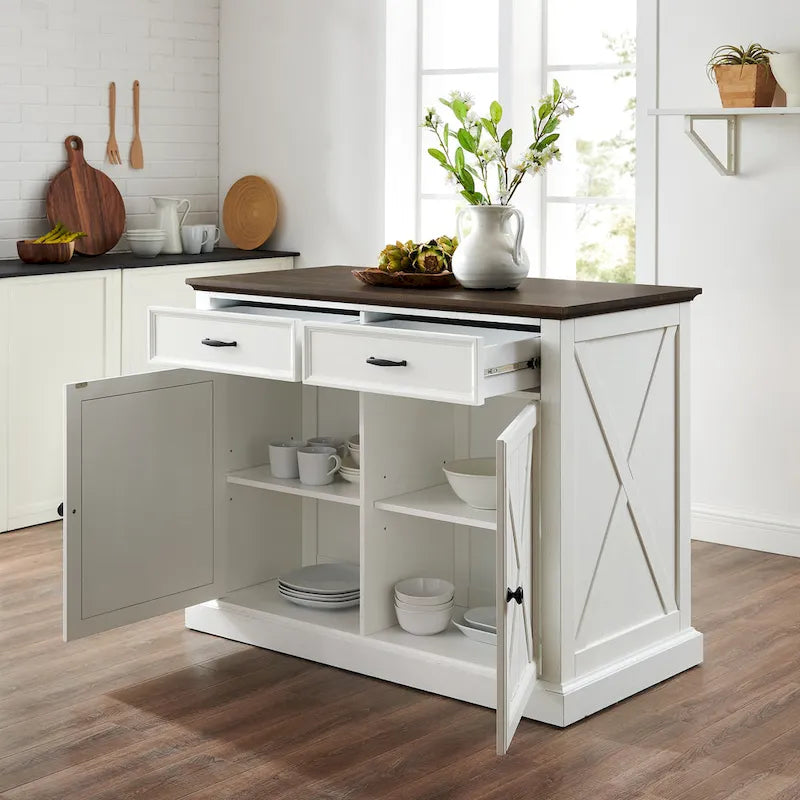 Îlot de cuisine de style campagnard avec armoires à motif en X et tiroirs à extension complète