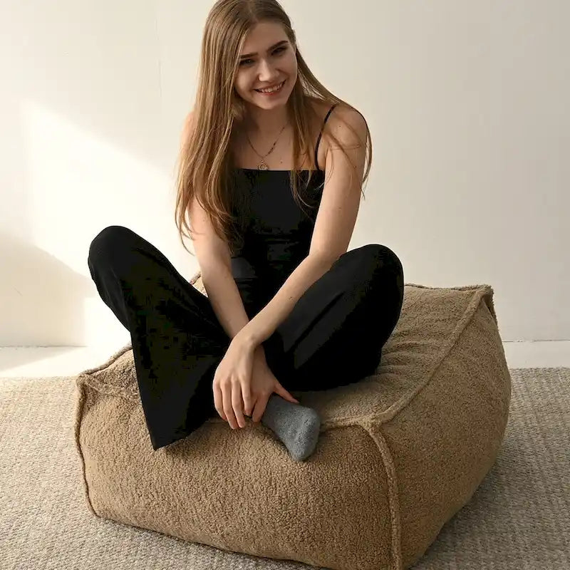 Pouf en tissu bouclette 71 x 71 cm avec rembourrage en mousse haute densité