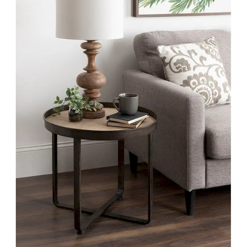 Table d'appoint ronde en métal avec plateau de type « plateau de service » et finition brossée